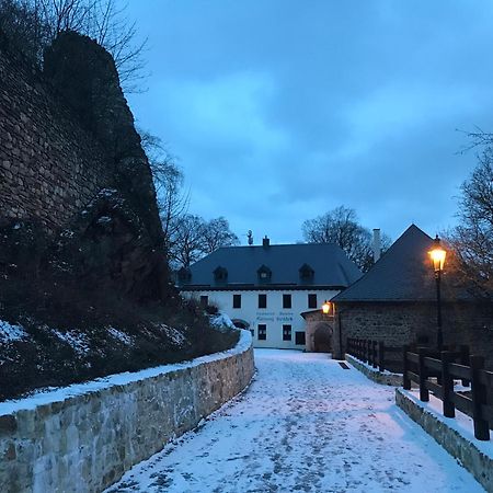 Апартаменты Hrad Крупка Экстерьер фото